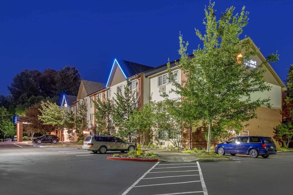 comfort inn and suites tualatin lake oswego south