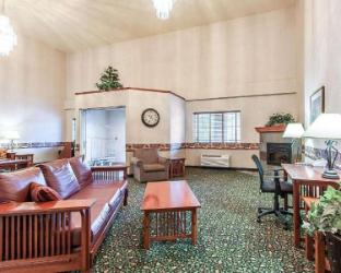 comfort inn and suites tualatin lake oswego south
