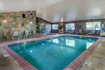 comfort inn and suites tualatin lake oswego south