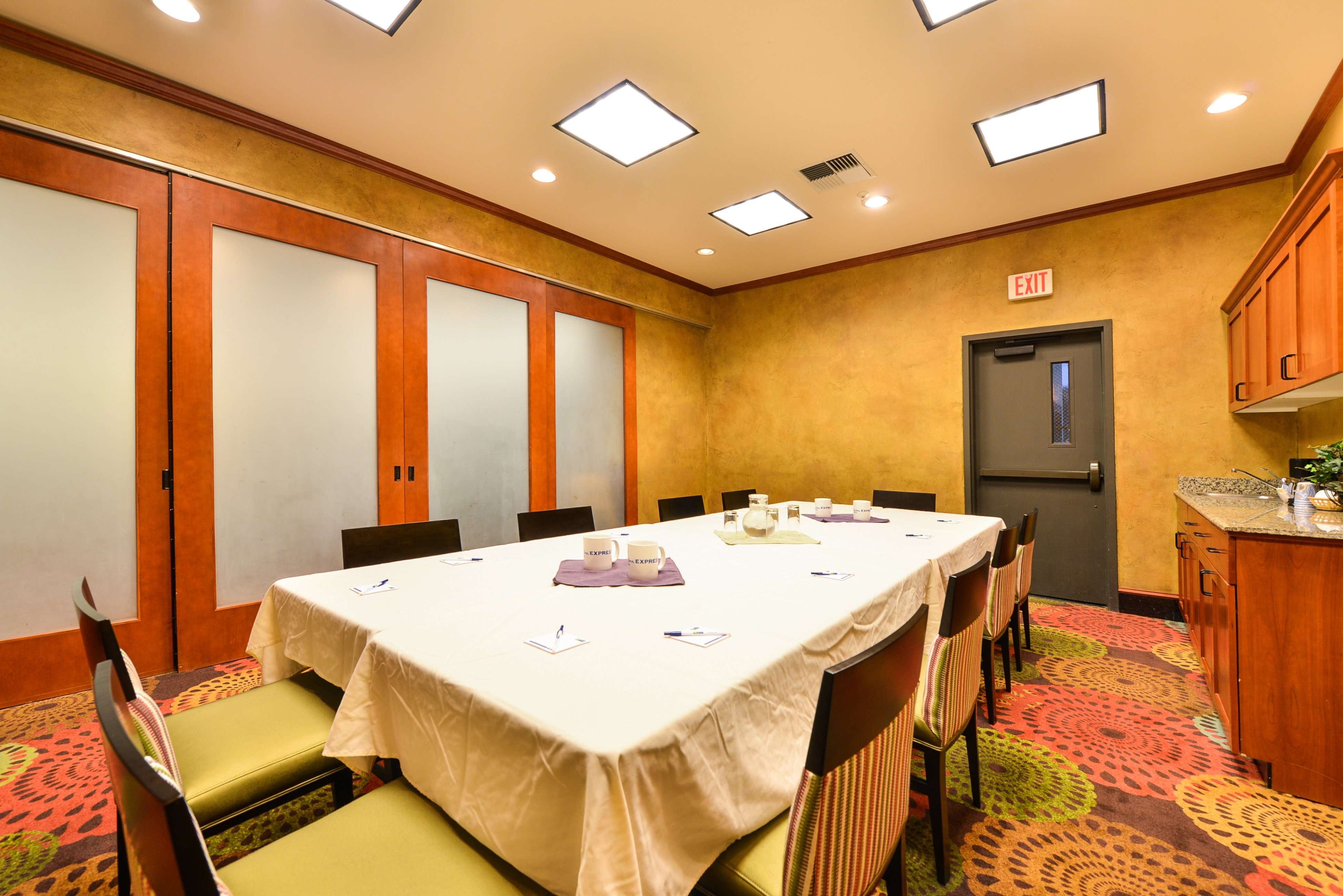 holiday inn express vancouver north salmon creek by ihg