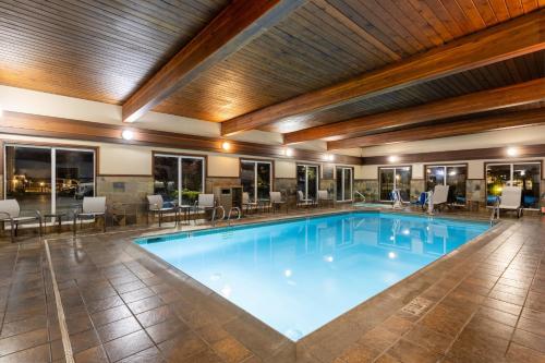 holiday inn express vancouver north salmon creek by ihg