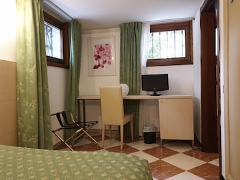 hotel villa cipro