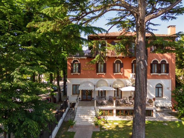 hotel villa cipro