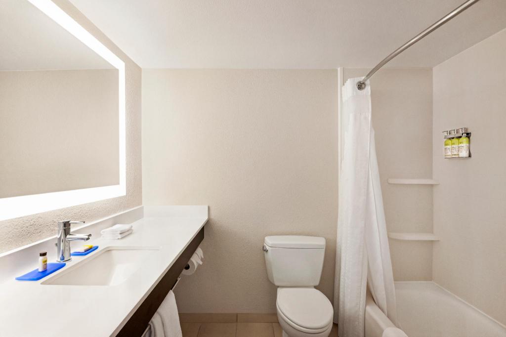 holiday inn express sarasota east i 75 by ihg
