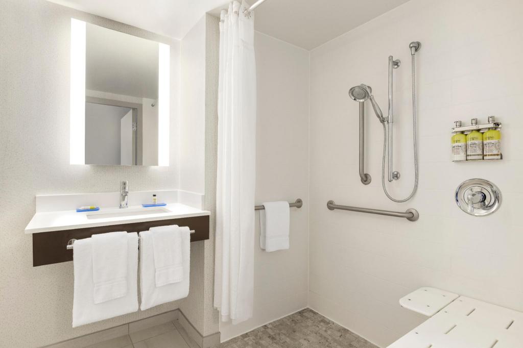 holiday inn express sarasota east i 75 by ihg