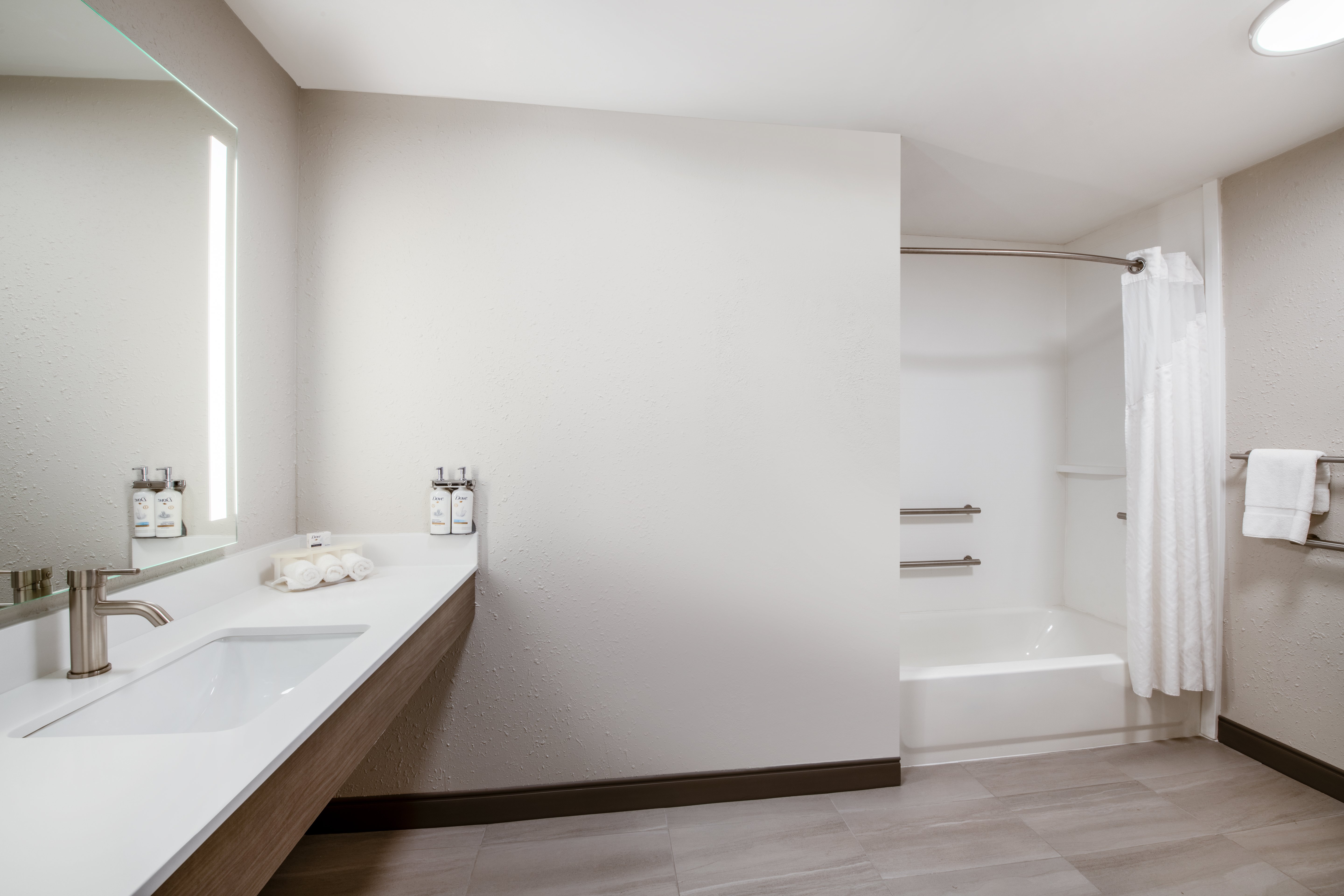 holiday inn express and suites wilson i 95