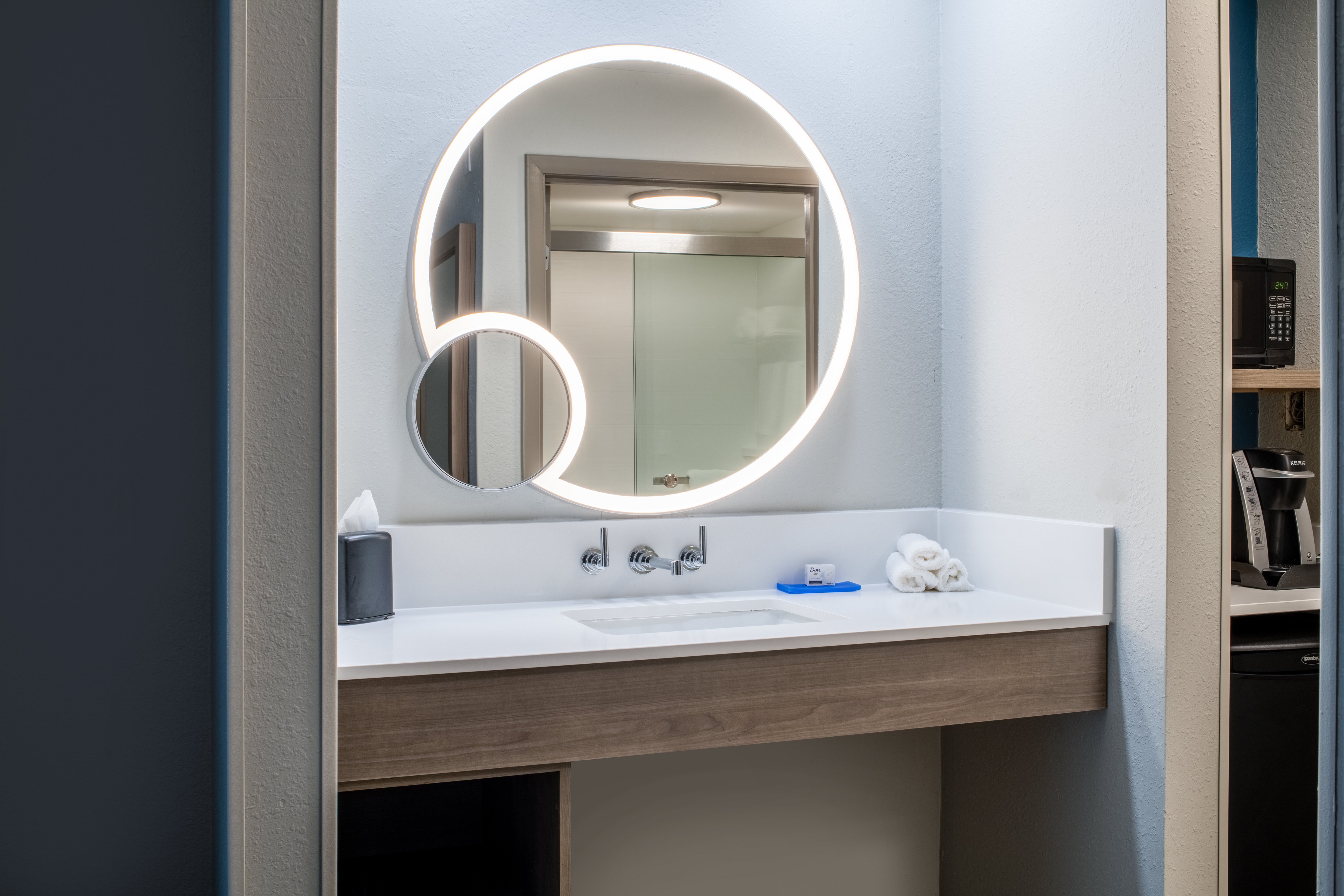holiday inn express and suites wilson i 95