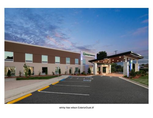 holiday inn express and suites wilson i 95