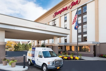 hampton inn buffalo airport galleria mall