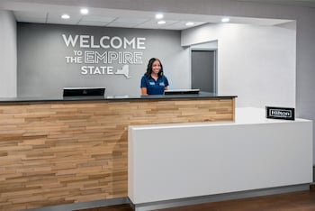 hampton inn buffalo airport galleria mall