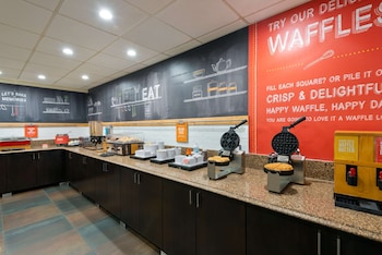 hampton inn buffalo airport galleria mall