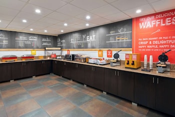 hampton inn buffalo airport galleria mall
