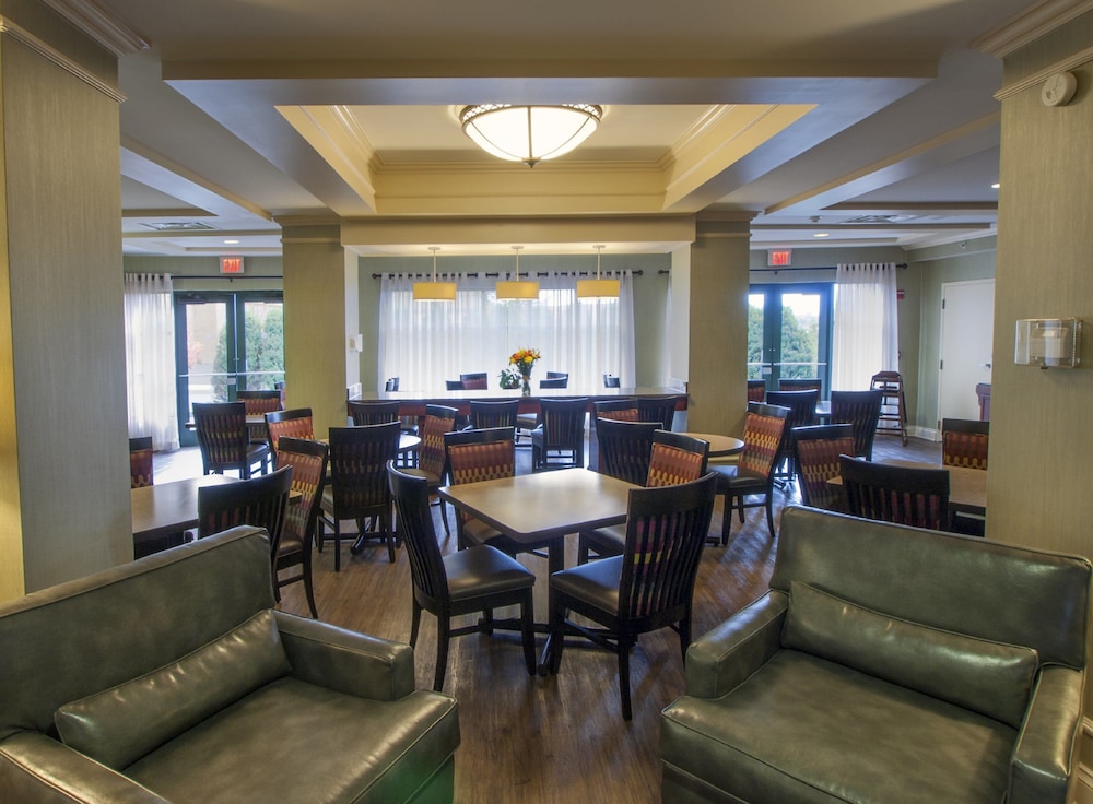 holiday inn express hotel and suites buffalo airport by ihg