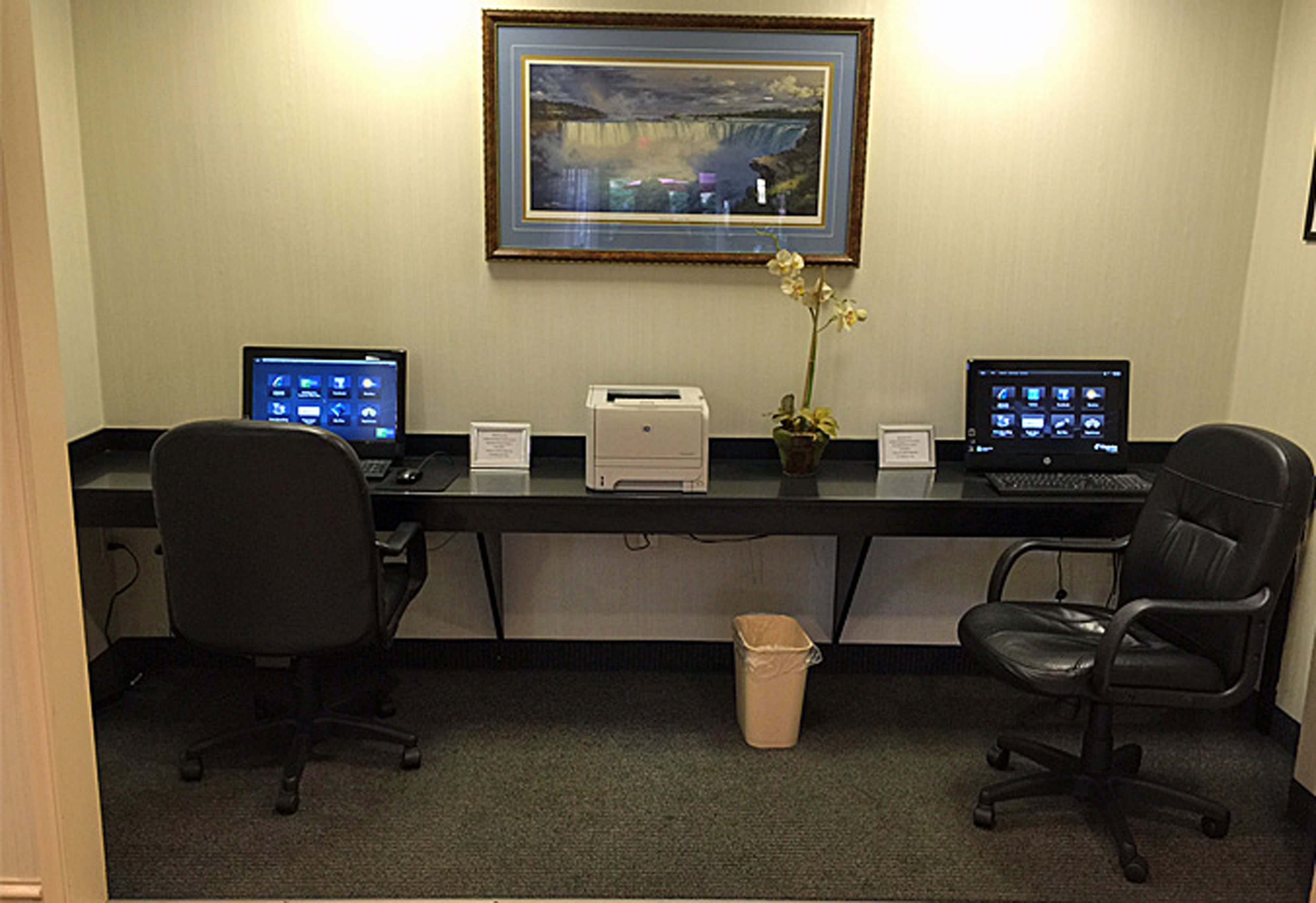 holiday inn express hotel and suites buffalo airport by ihg