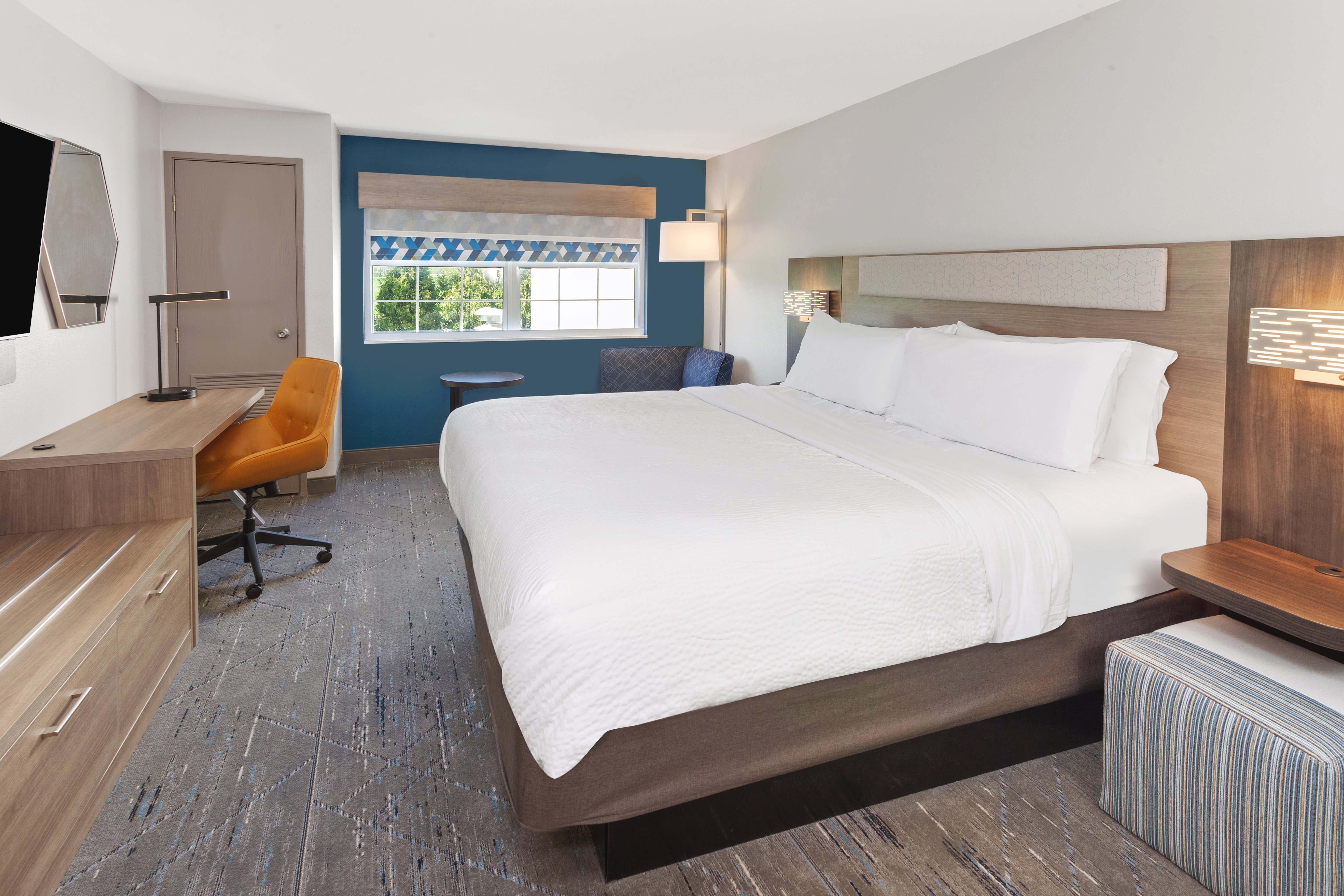 holiday inn express and suites port washington by ihg