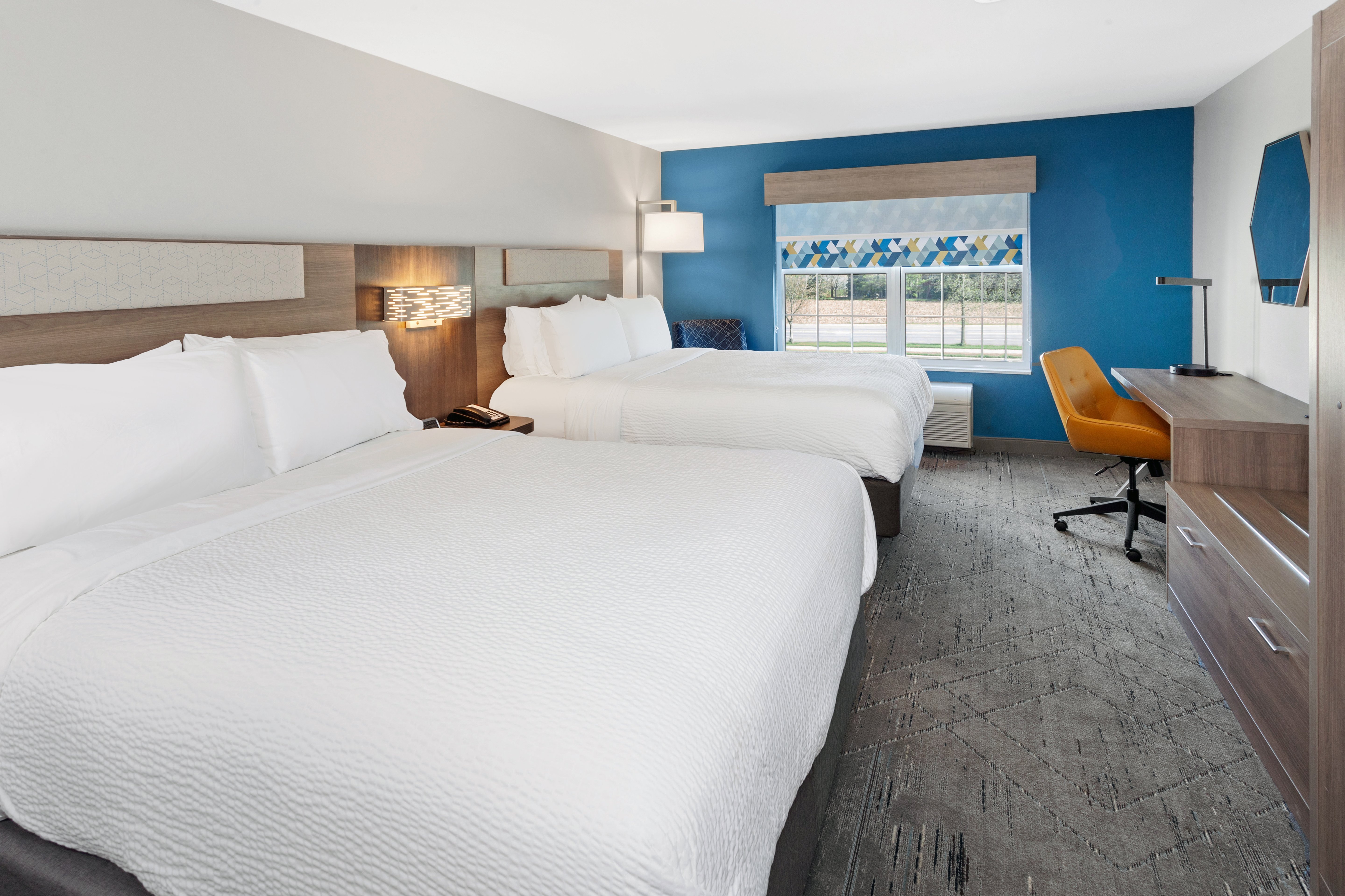 holiday inn express and suites port washington by ihg