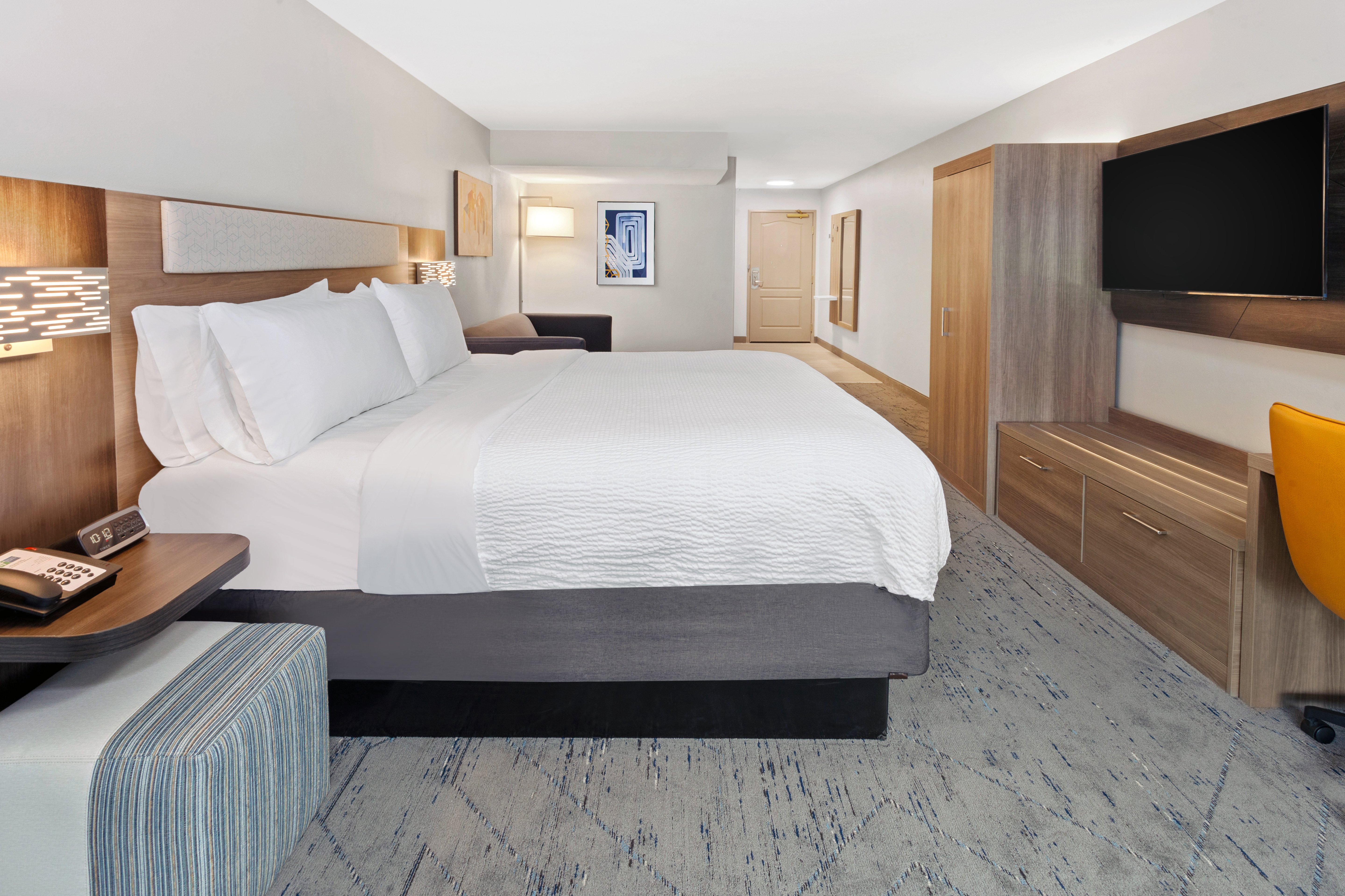 holiday inn express and suites port washington by ihg