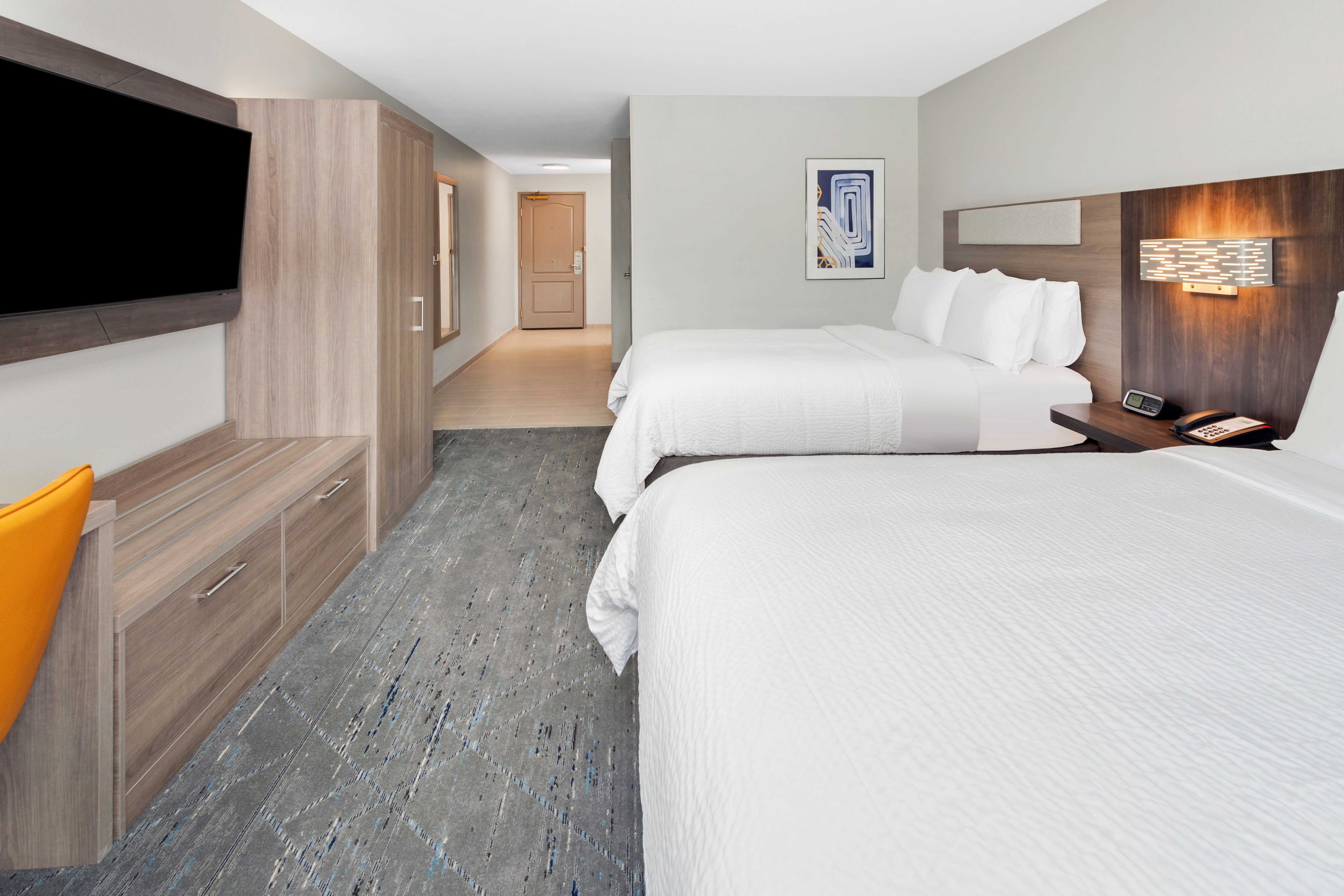 holiday inn express and suites port washington by ihg