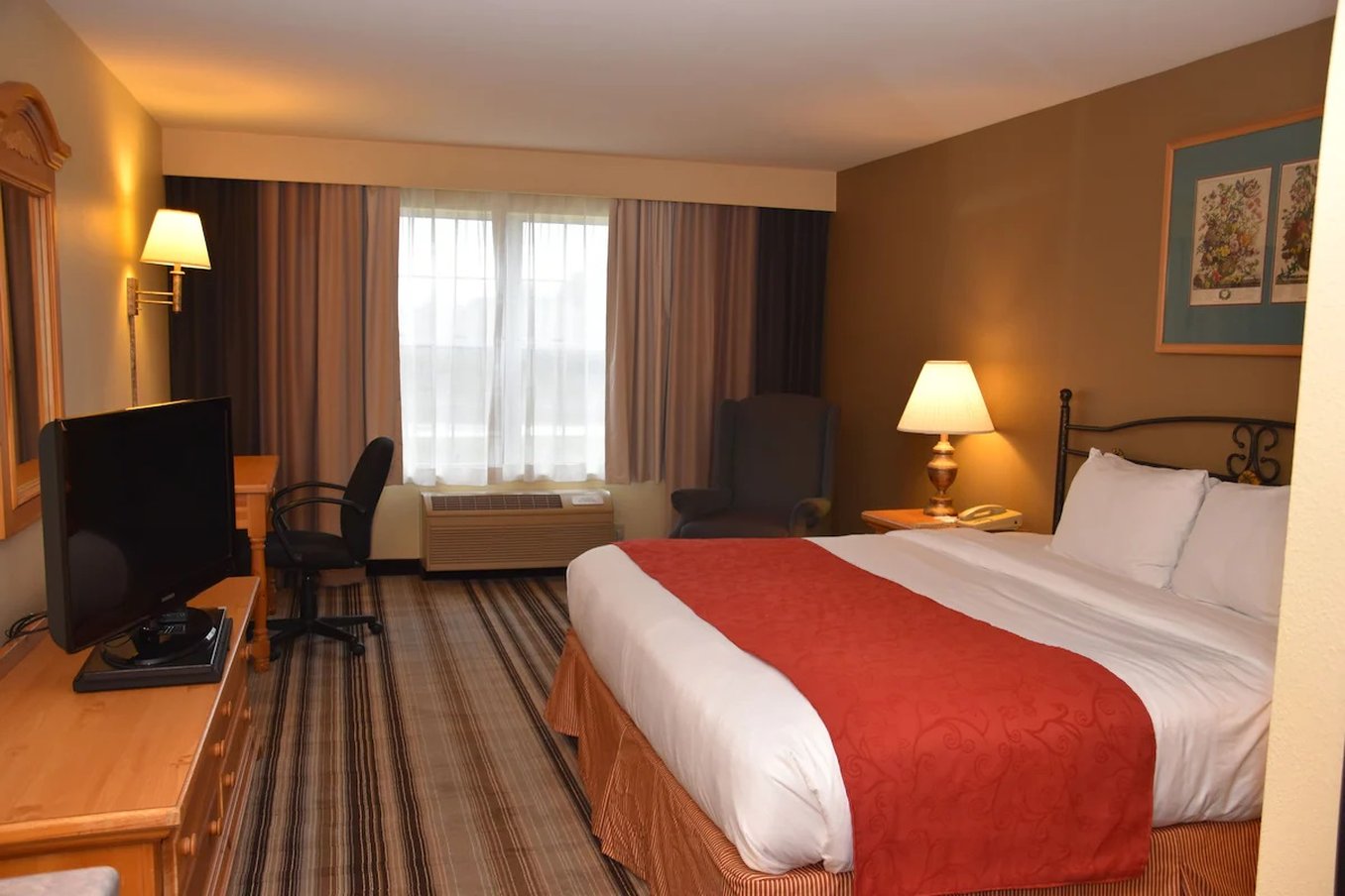 holiday inn express and suites port washington by ihg