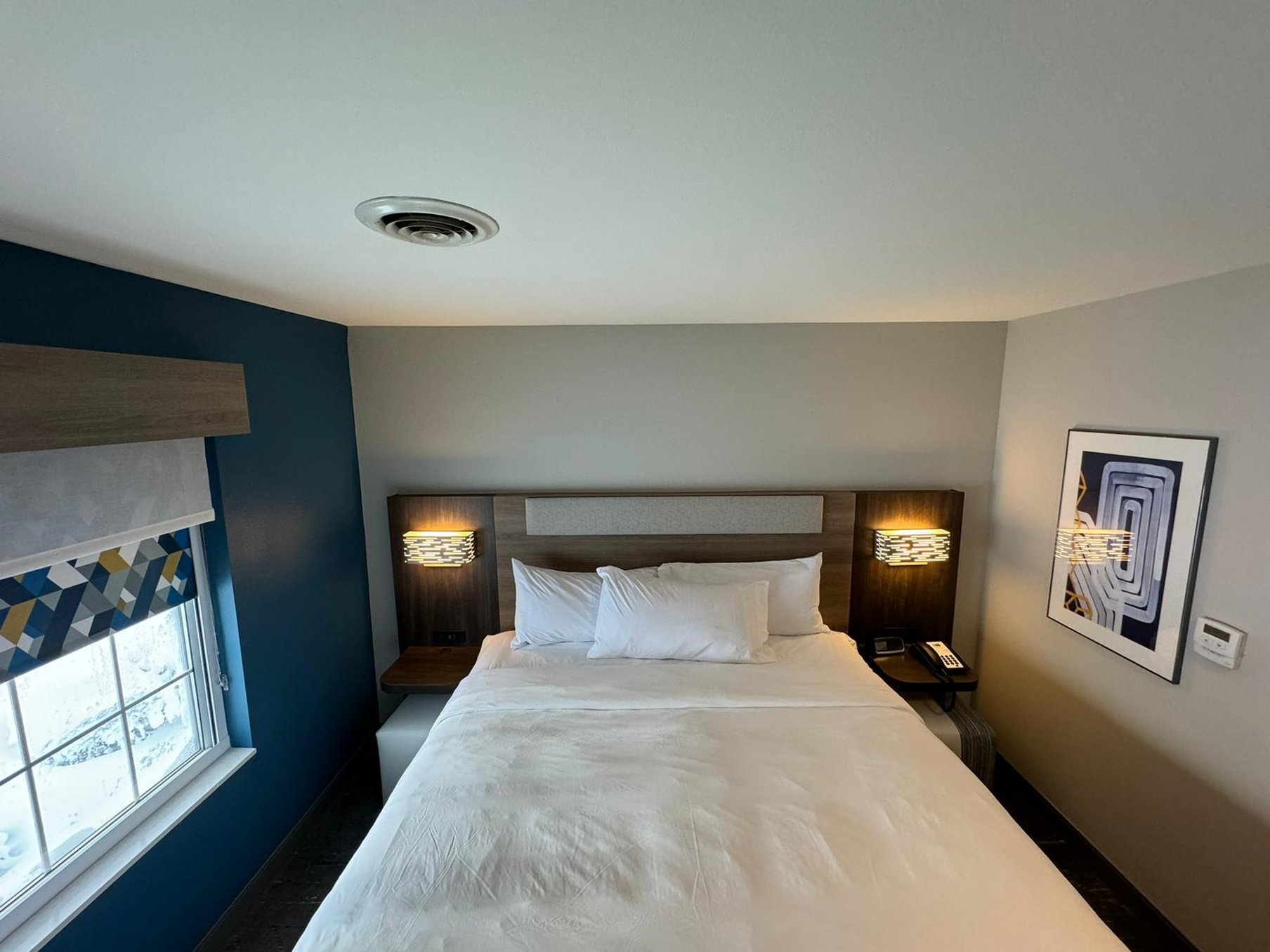 holiday inn express and suites port washington by ihg
