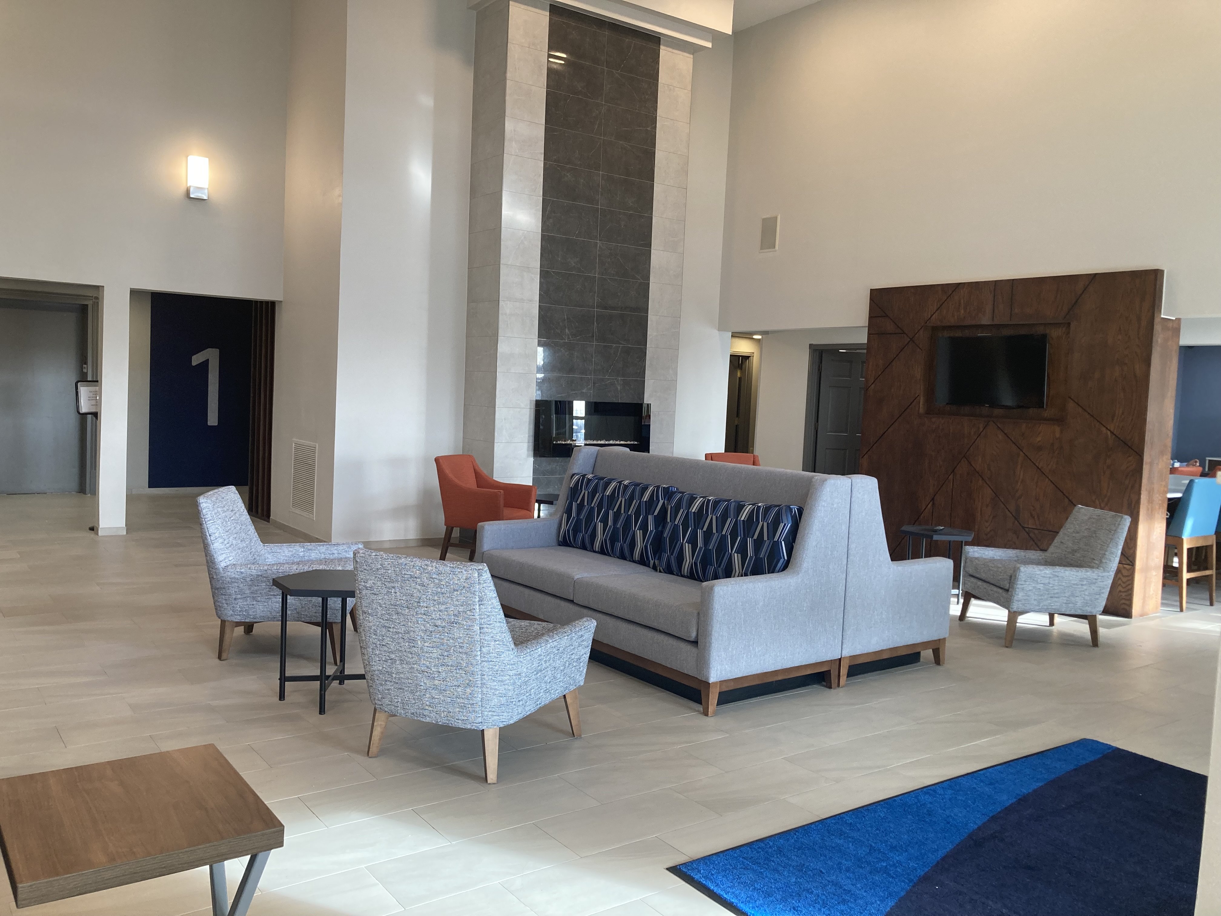 holiday inn express and suites port washington by ihg