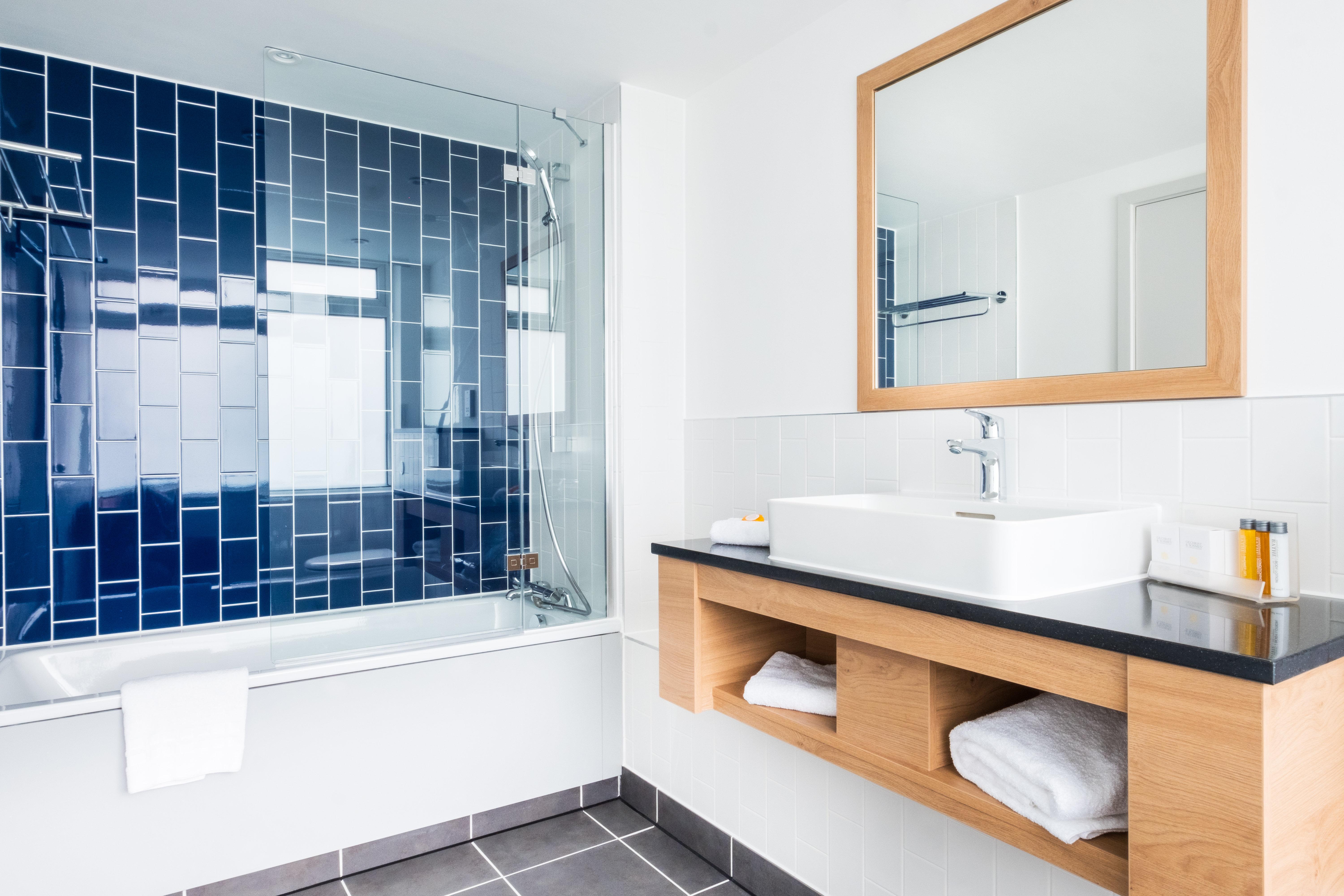 holiday inn reading south m4 jct11 by ihg