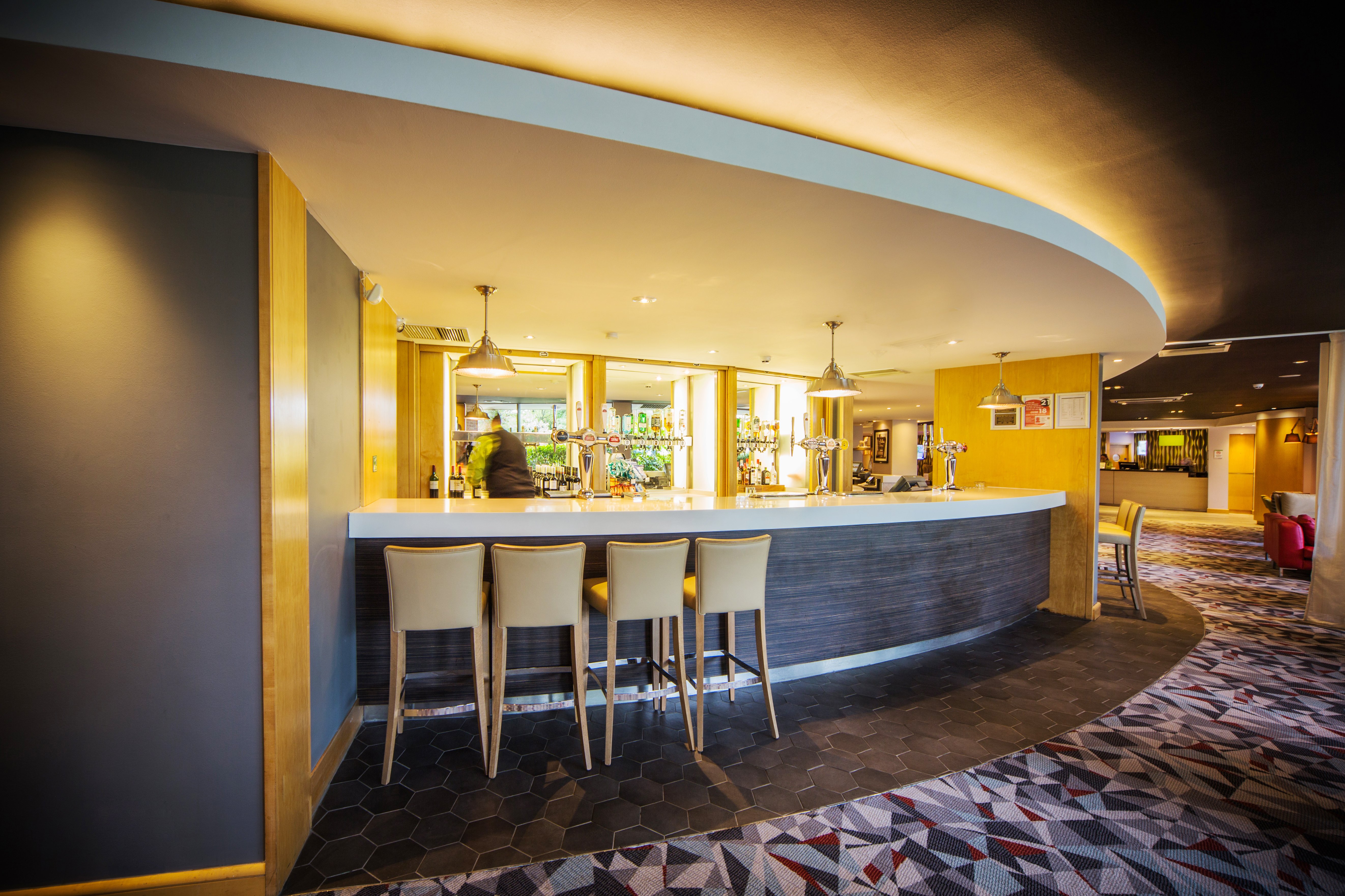 holiday inn reading south m4 jct11 by ihg