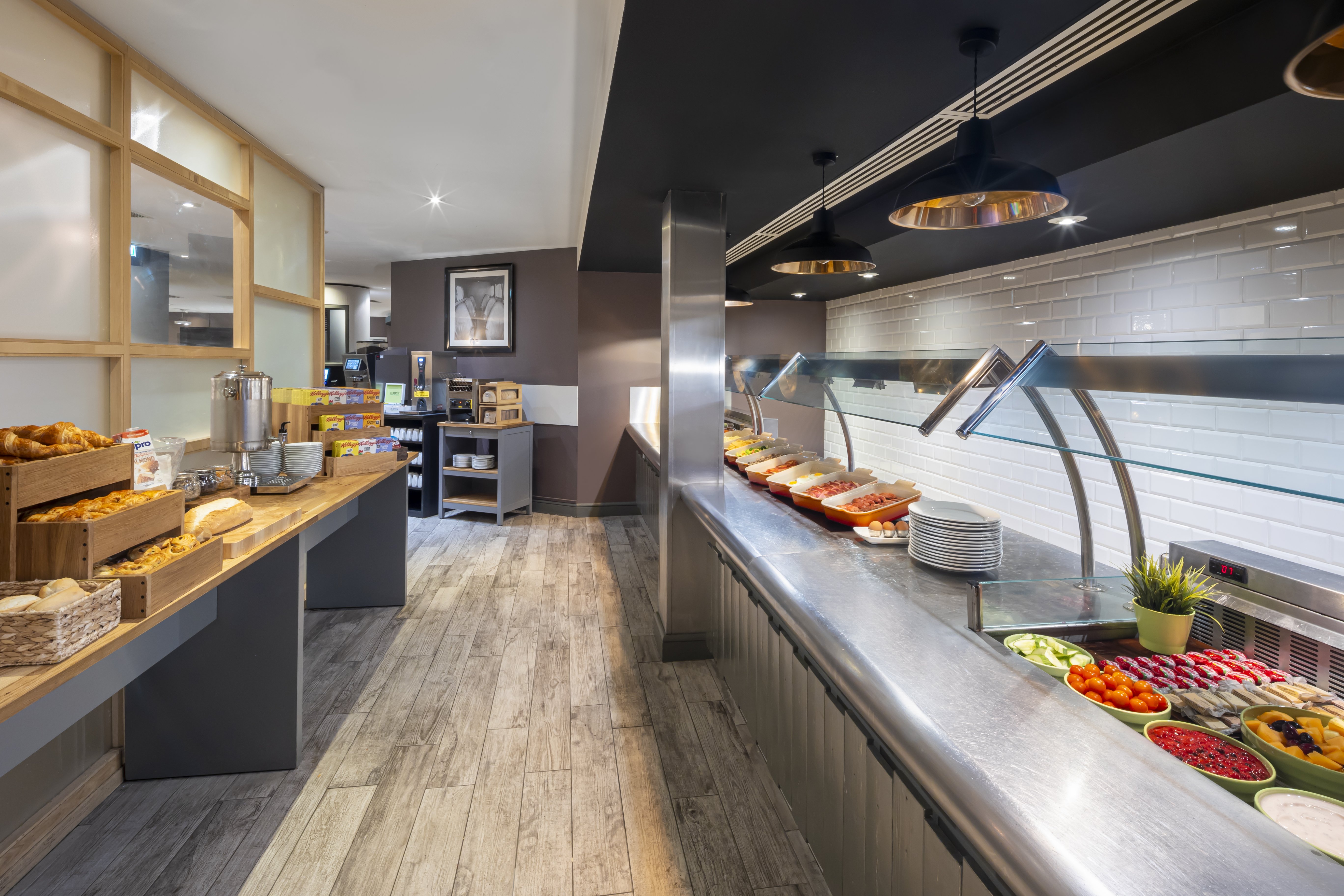holiday inn reading south m4 jct11 by ihg