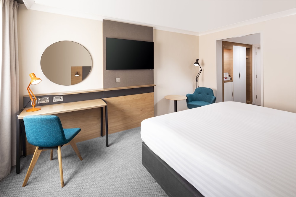 holiday inn reading south m4 jct11 by ihg