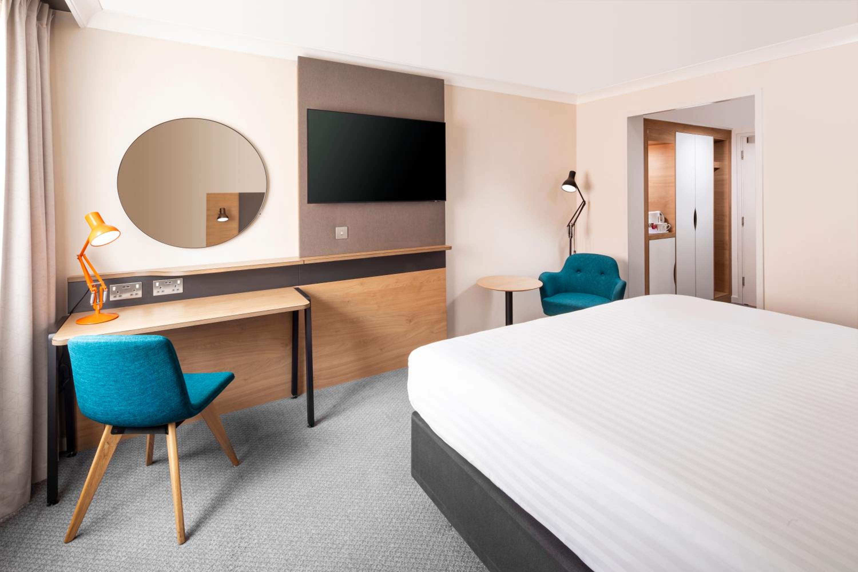 holiday inn reading south m4 jct11 by ihg