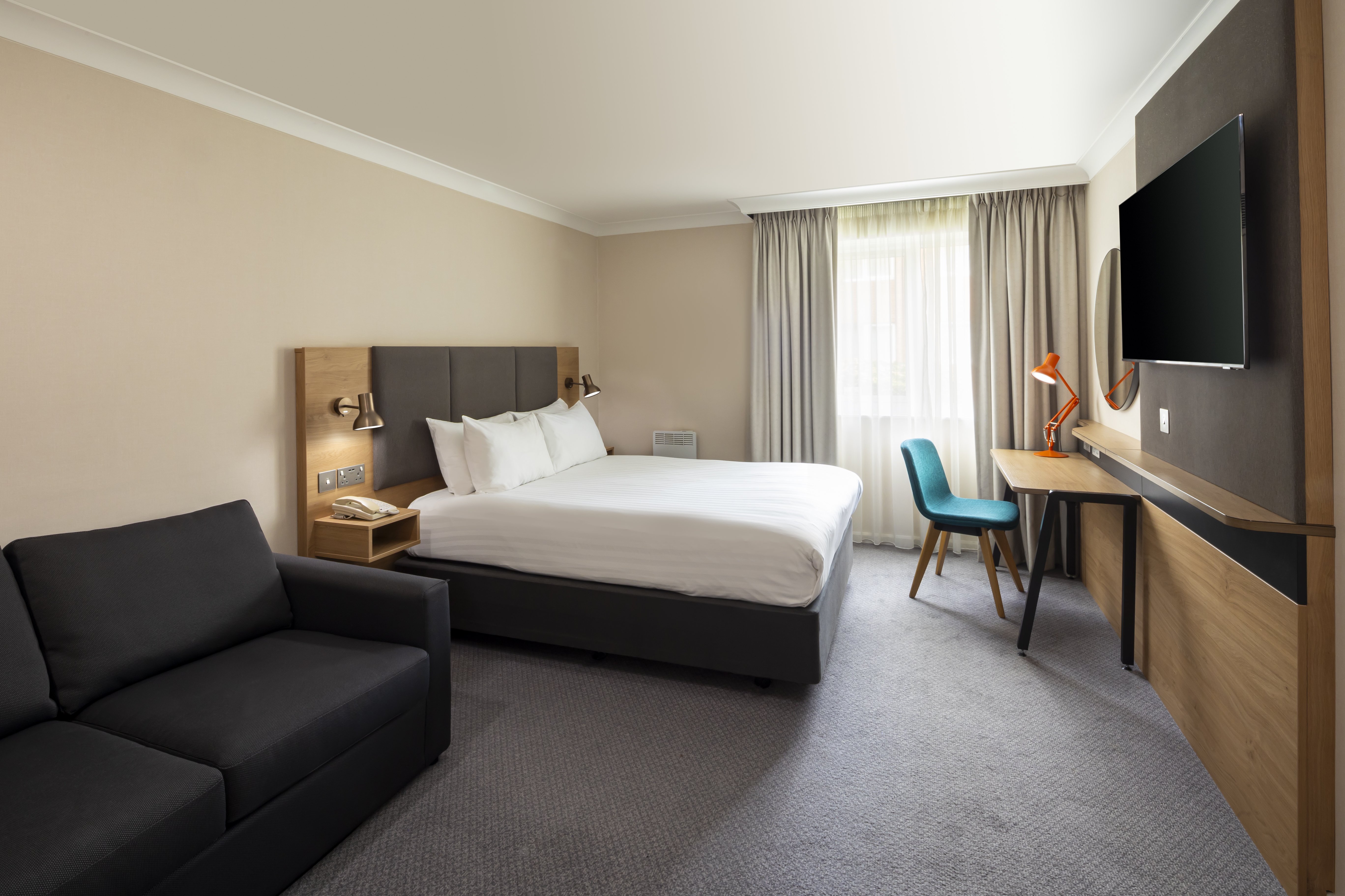 holiday inn reading south m4 jct11 by ihg
