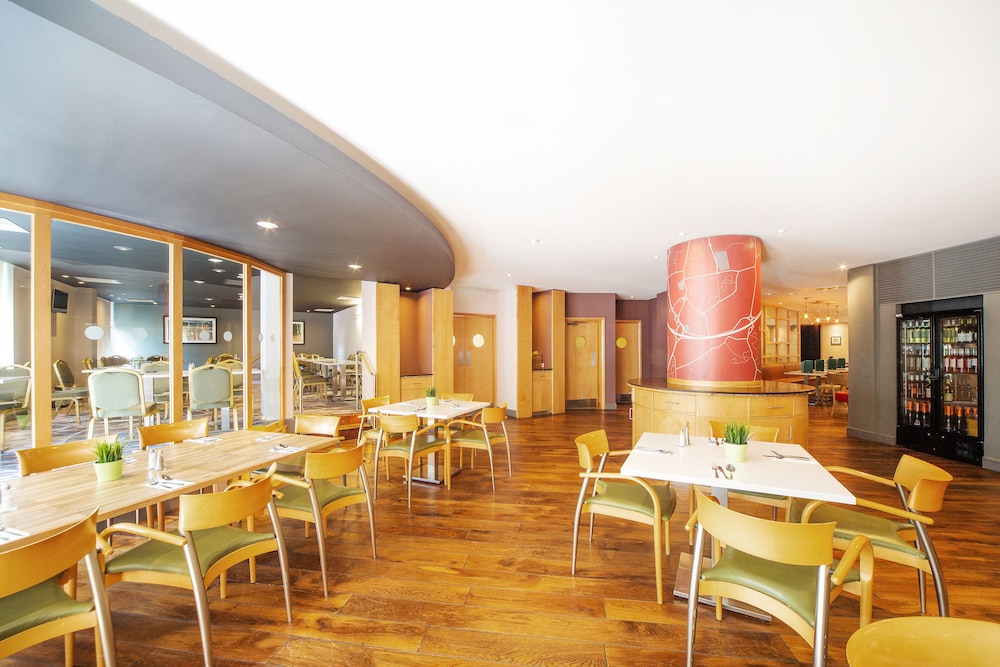 holiday inn reading south m4 jct11 by ihg