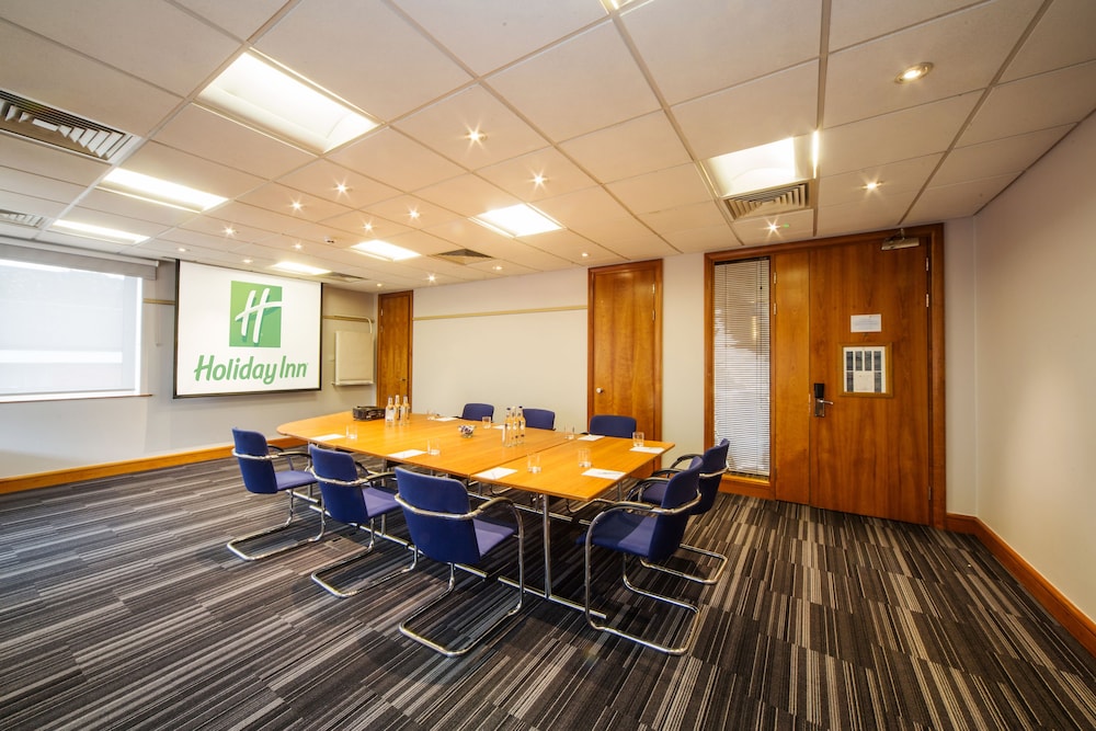 holiday inn reading south m4 jct11 by ihg