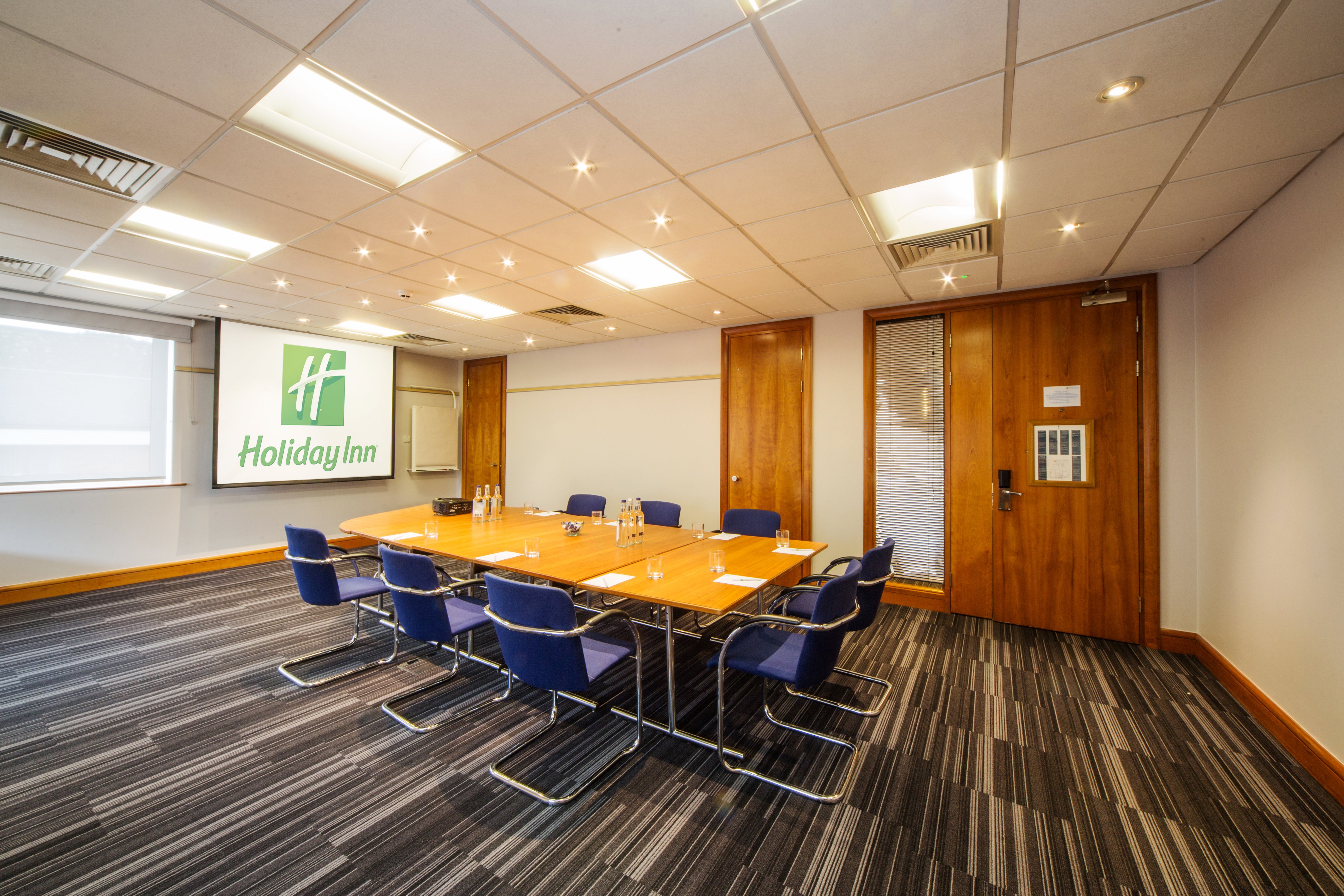 holiday inn reading south m4 jct11 by ihg