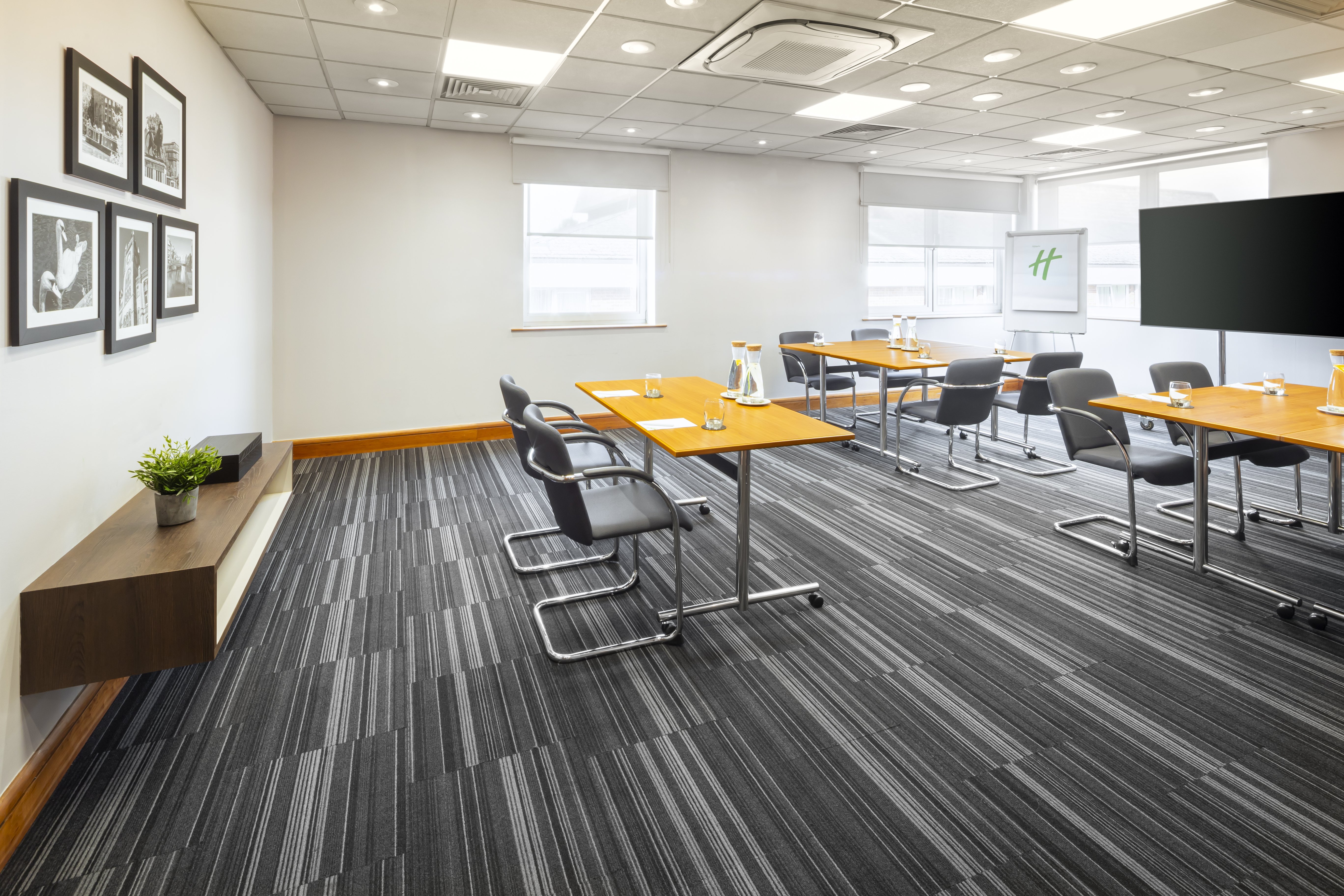 holiday inn reading south m4 jct11 by ihg