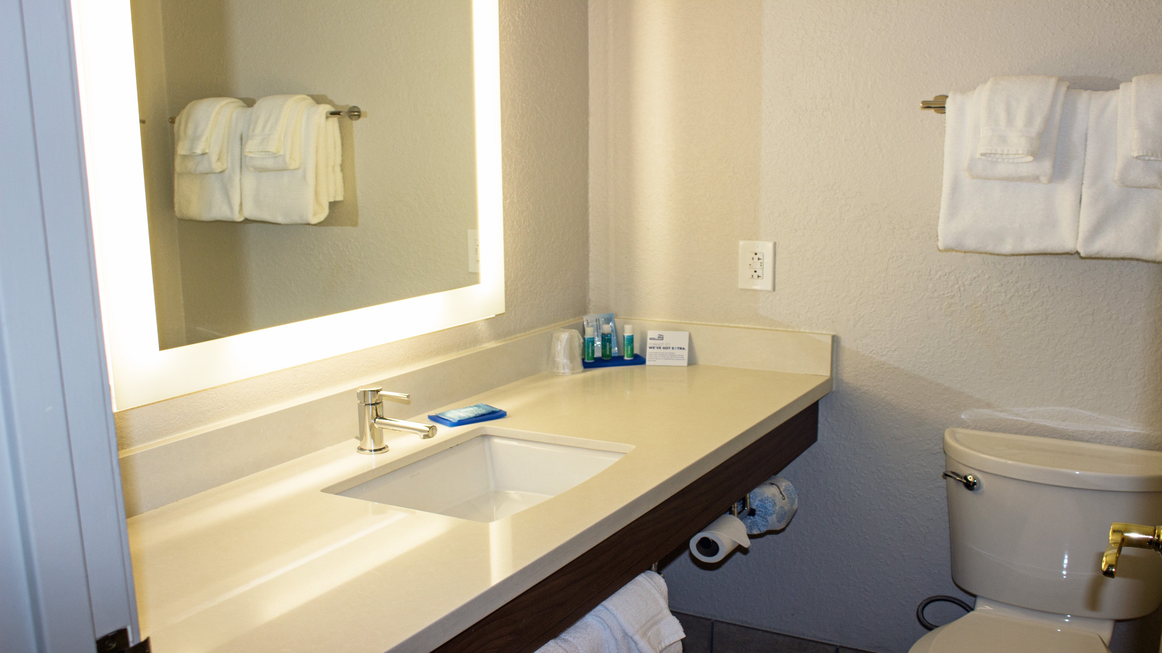 holiday inn express winfield by ihg
