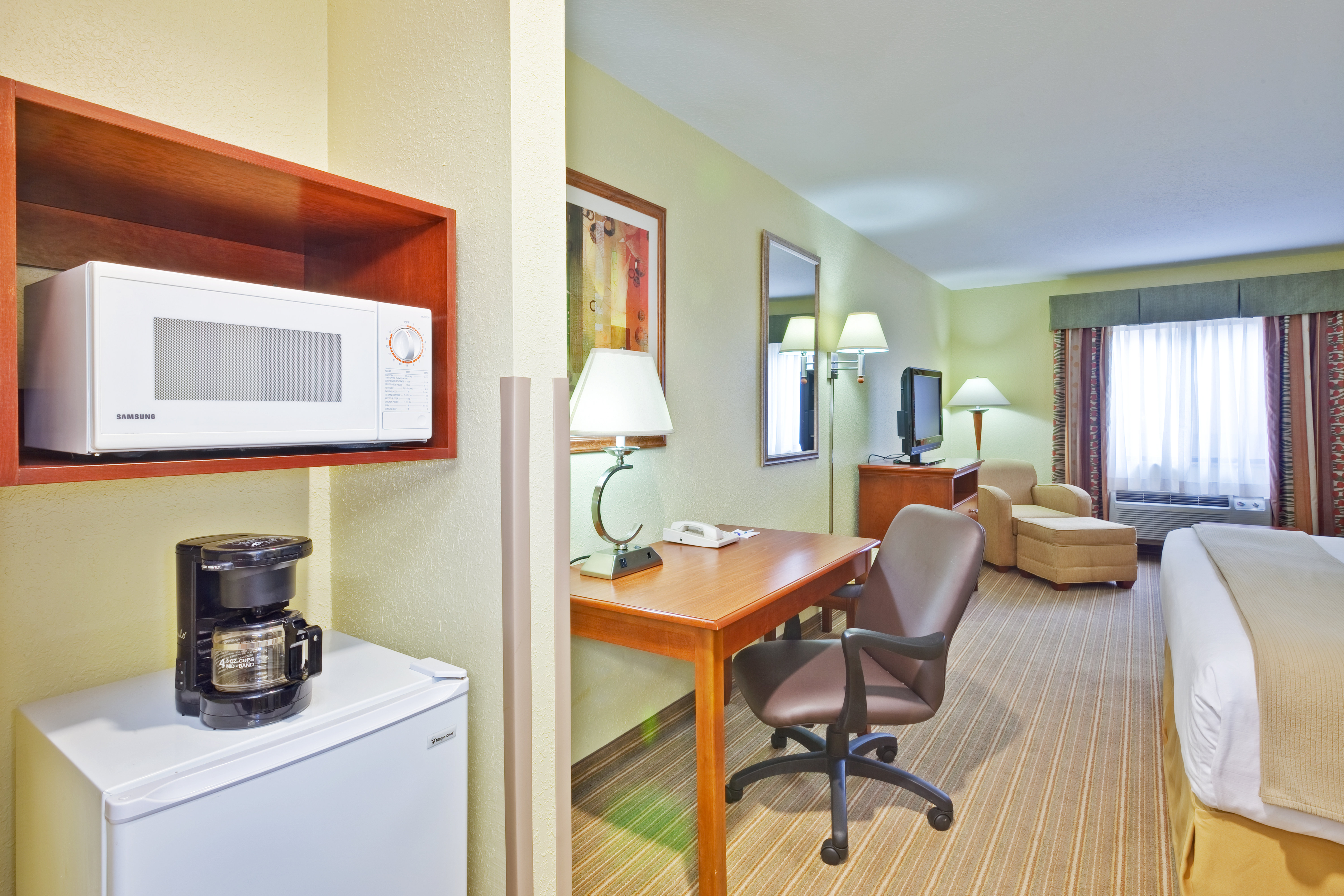 holiday inn express winfield by ihg