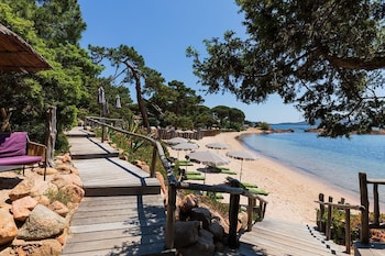 Grand Hotel De Cala Rossa & Spa Nucca,Corse-Du-Sud>>Cala Rossa,5 star
