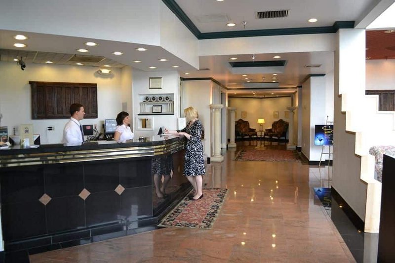 euro suites hotel