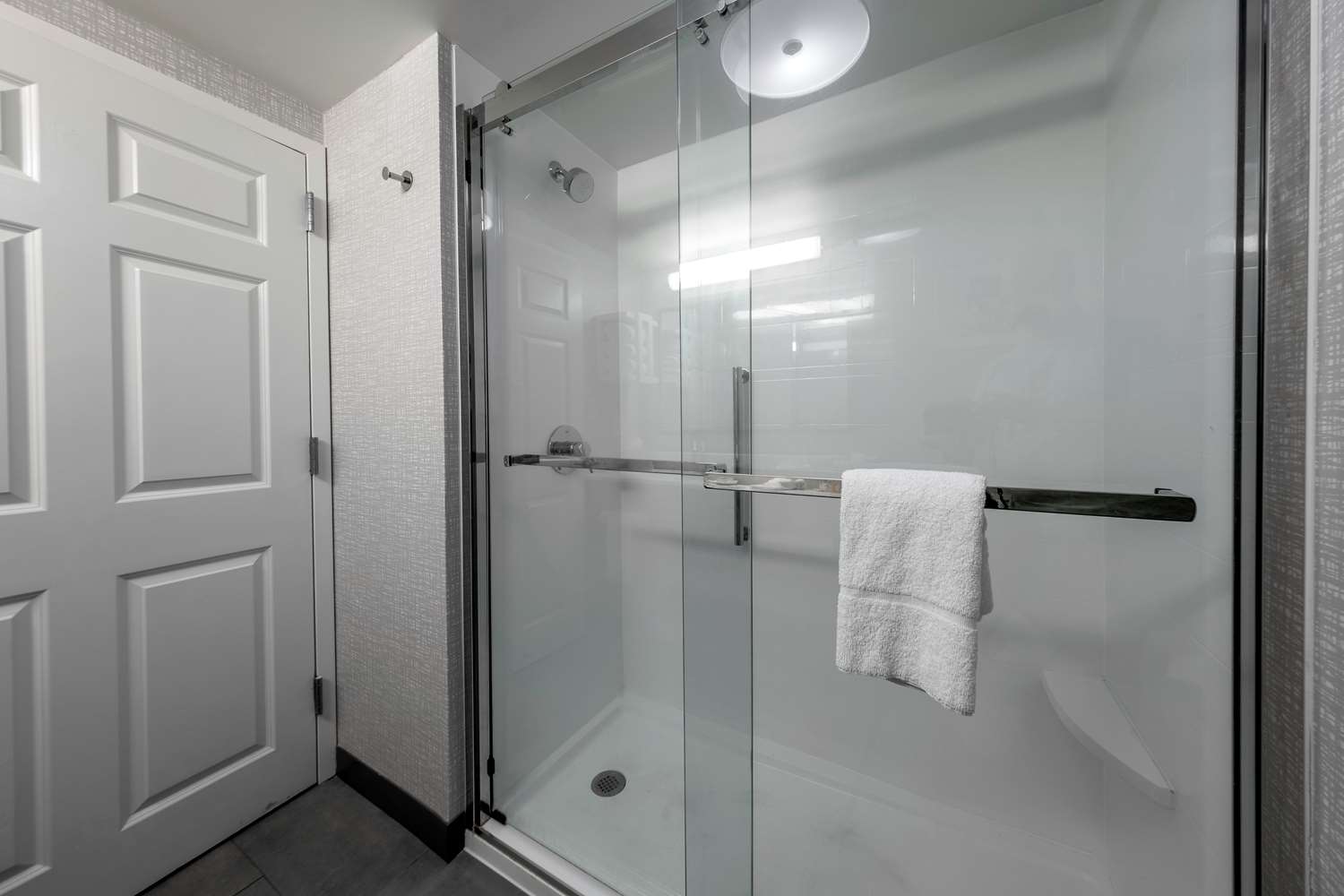 hampton inn swedesboro philadelphia