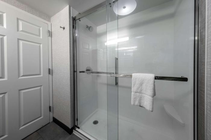 hampton inn swedesboro philadelphia