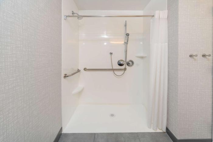 hampton inn swedesboro philadelphia