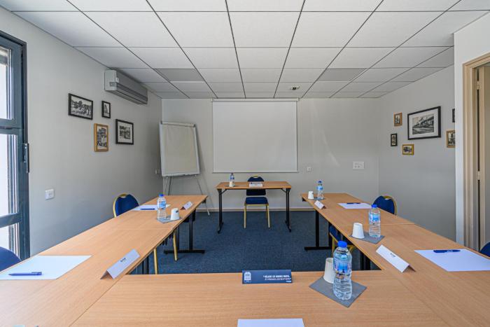 kyriad vannes centre ville