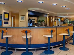 holiday inn express swansea east by ihg