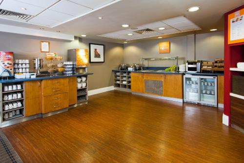 holiday inn express swansea east by ihg