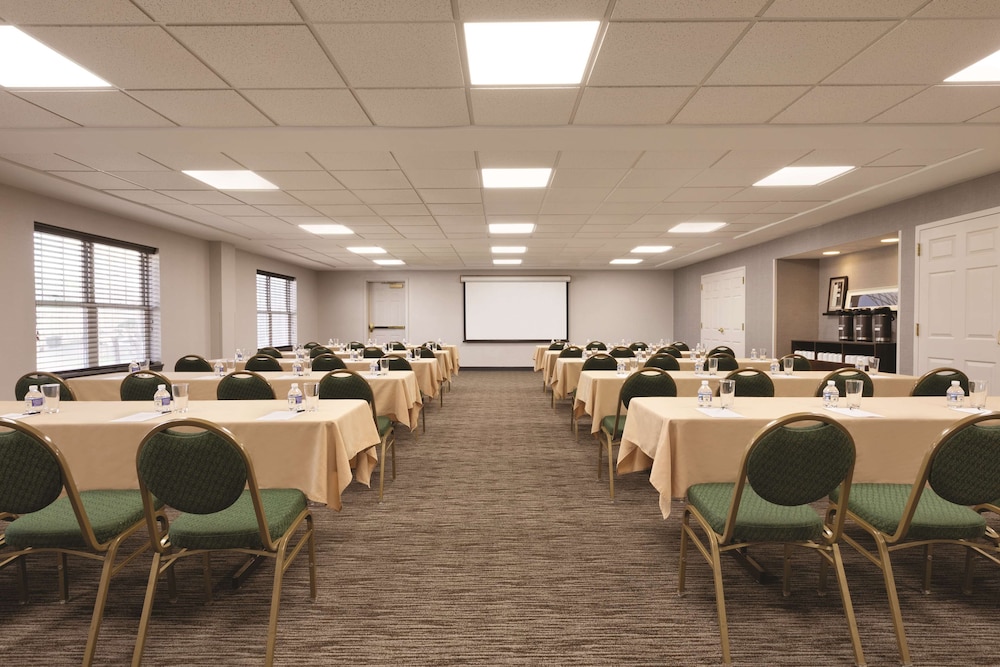 country inn and suites by radisson roanoke va