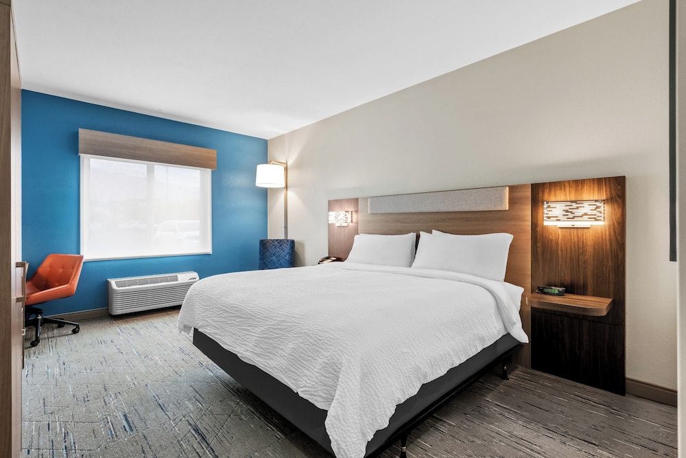 holiday inn express and suites ogden by ihg