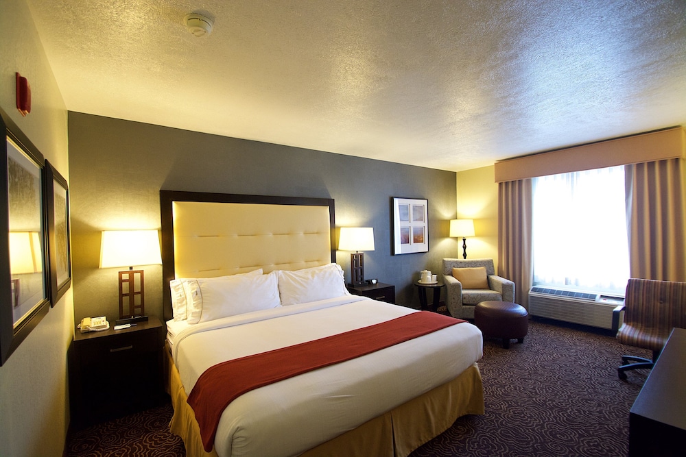 holiday inn express and suites ogden by ihg