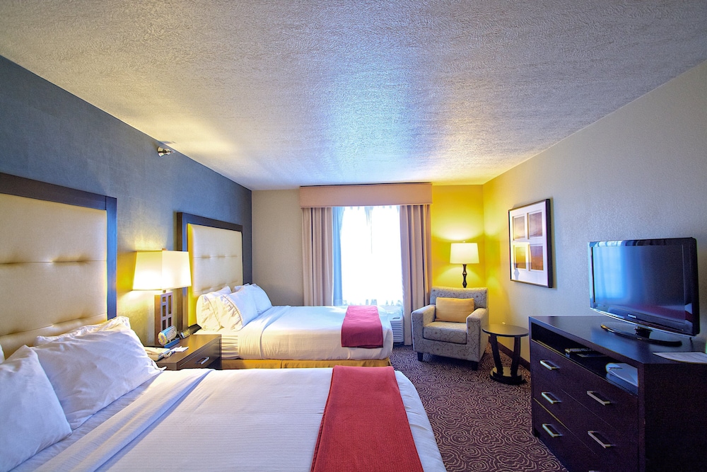 holiday inn express and suites ogden by ihg