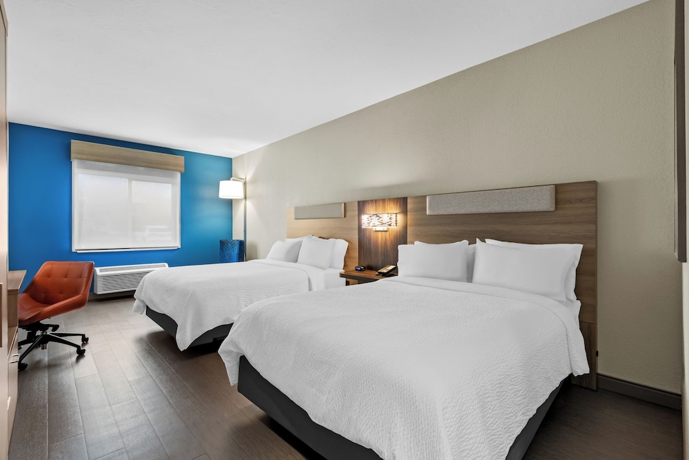 holiday inn express and suites ogden by ihg